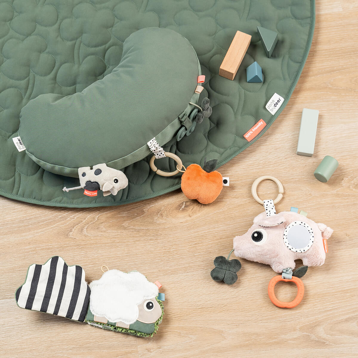 Tummy time activity pillow